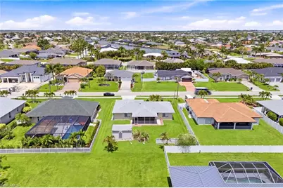 2658 SW 32nd St, Cape Coral, FL 33914 - Photo 3