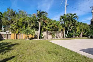 5200 West Blvd, Naples, FL 34103 - Photo 9