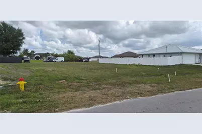 109 NE 11th Ter, Cape Coral, FL 33909 - Photo 3