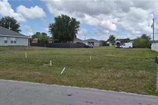 109 NE 11th Terrace, Cape Coral, FL 33909 - Photo 1