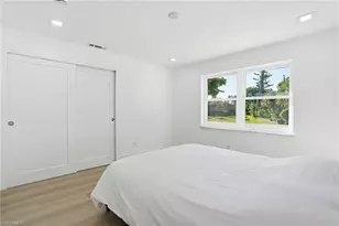 1040 Kings Crown Dr, Sanibel, FL 33957 - Photo 15