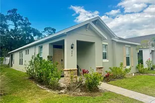 882 Friendship Cir, Labelle, FL 33935 - Photo 1