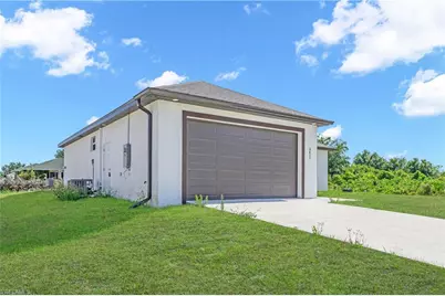 3611 18th St SW, Lehigh Acres, FL 33976 - Photo 3
