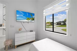 837 NE 6th Pl, Cape Coral, FL 33909 - Photo 7