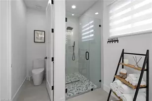 837 NE 6th Pl, Cape Coral, FL 33909 - Photo 45