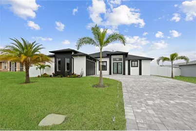 837 NE 6th Pl, Cape Coral, FL 33909 - Photo 3