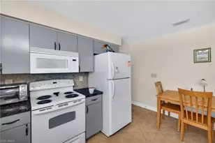 1705 NE 7th St, Cape Coral, FL 33909 - Photo 9