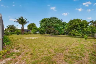 1705 NE 7th St, Cape Coral, FL 33909 - Photo 25