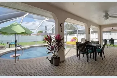 1320 SE 25th Ln, Cape Coral, FL 33904 - Photo 3