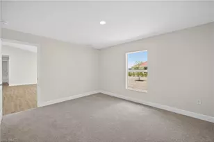 702 NW Douglas Cir, Cape Coral, FL 33993 - Photo 21