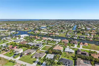 2701 SW 37th Ter, Cape Coral, FL 33914 - Photo 31