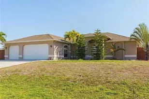 1031 NE 2nd Pl, Cape Coral, FL 33909 - Photo 1