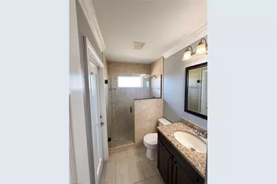 1031 NE 2nd Pl, Cape Coral, FL 33909 - Photo 7