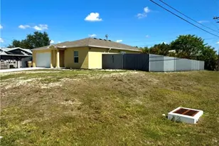 341 NE 13th Terrace, Cape Coral, FL 33909 - Photo 13