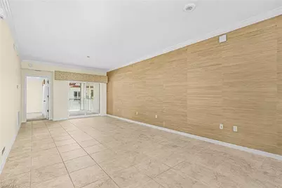 221 9th St S #301, Naples, FL 34102 - Photo 7