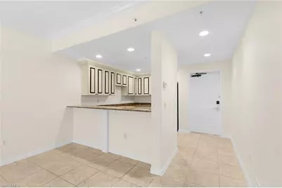 221 9th St S #301, Naples, FL 34102 - Photo 27