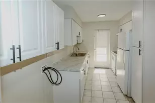 3307 SE 15th Pl, Cape Coral, FL 33904 - Photo 5