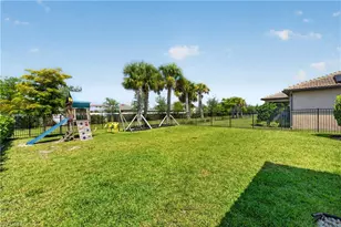 3721 E Hampton Cir, Alva, FL 33920 - Photo 5