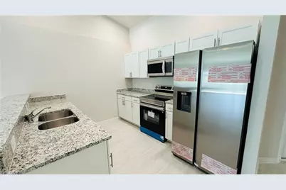 607 SE 7th St, Cape Coral, FL 33990 - Photo 5