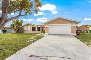 920 SE 21st St, Cape Coral, FL 33990 - Photo 1
