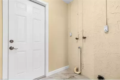 920 SE 21st St, Cape Coral, FL 33990 - Photo 17