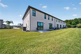 14275 Oviedo Pl, Fort Myers, FL 33905 - Photo 25