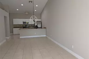4405 SW 8th Ct, Cape Coral, FL 33914 - Photo 5