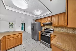 2233 SW 4th St, Cape Coral, FL 33991 - Photo 13