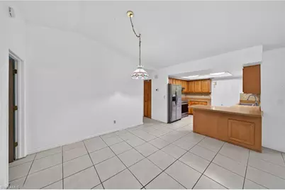 2233 SW 4th St, Cape Coral, FL 33991 - Photo 15