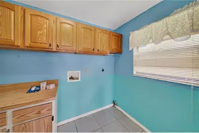 2233 SW 4th St, Cape Coral, FL 33991 - Photo 25