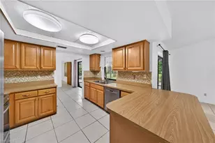 2233 SW 4th St, Cape Coral, FL 33991 - Photo 11