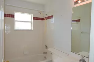 135 SE 29th St, Cape Coral, FL 33904 - Photo 11
