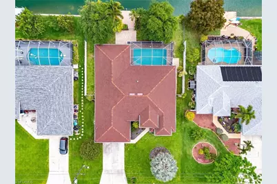 1204 SE 5th Ter, Cape Coral, FL 33990 - Photo 5