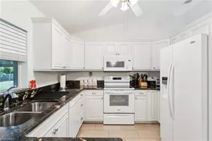 914 SW 3rd Ave, Cape Coral, FL 33991 - Photo 15