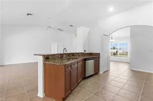 928 NW 5th Pl, Cape Coral, FL 33993 - Photo 15