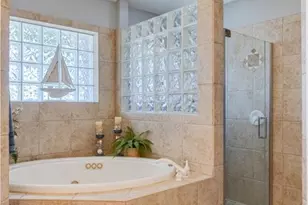 201 SW 35th St, Cape Coral, FL 33914 - Photo 21