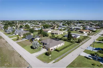 201 SW 35th St, Cape Coral, FL 33914 - Photo 35