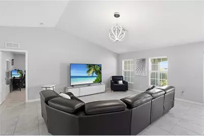1201 NW 14th Pl, Cape Coral, FL 33993 - Photo 5