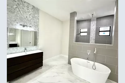 2006 NW 21st St, Cape Coral, FL 33993 - Photo 13