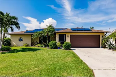 627 SE 34th St, Cape Coral, FL 33904 - Photo 1