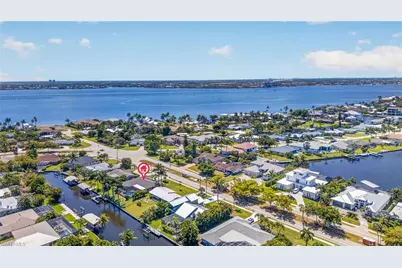 1229 El Dorado Pkwy E, Cape Coral, FL 33904 - Photo 37