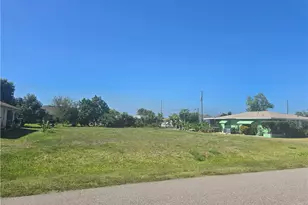 218 SE 47th St, Cape Coral, FL 33904 - Photo 1