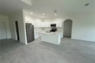 2809 Darlene Pl, Lehigh Acres, FL 33971 - Photo 5
