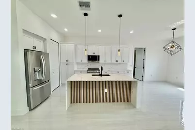 2706 Floyd Ave S, Lehigh Acres, FL 33976 - Photo 9