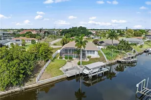3733 SE 12th Pl, Cape Coral, FL 33904 - Photo 3