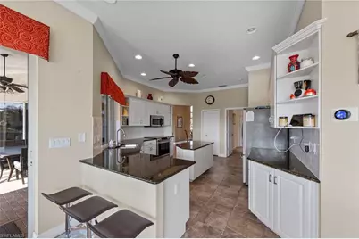 3733 SE 12th Pl, Cape Coral, FL 33904 - Photo 15