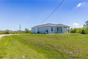 423 Yolanda St, Lehigh Acres, FL 33972 - Photo 3