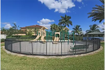 17007 Tremont St, Fort Myers, FL 33908 - Photo 21
