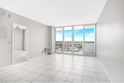 140 Seaview Ct Seaview Ct #1504, Marco Island, FL 34145 - Photo 3