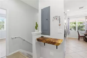 8515 Oakshade Cir, Fort Myers, FL 33919 - Photo 5